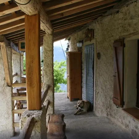 Maison D'une A Braux *